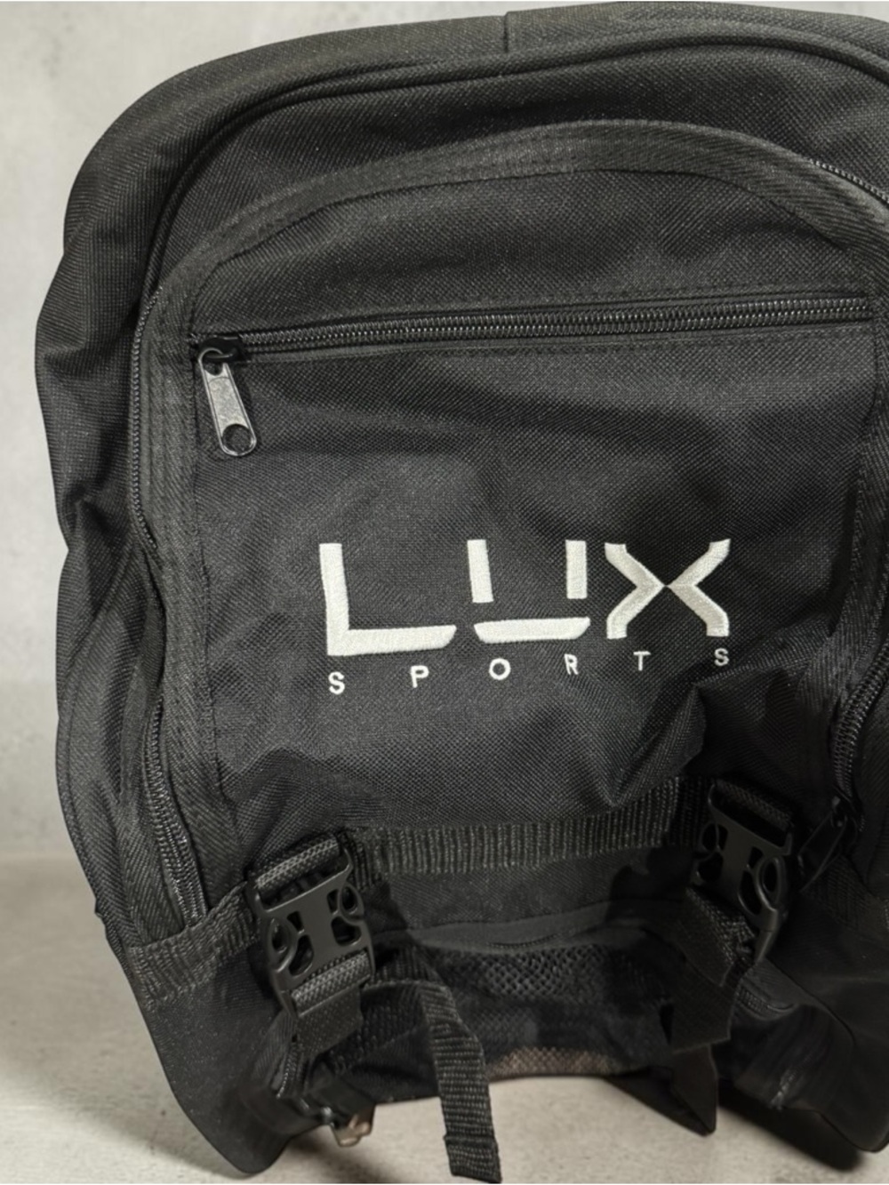 Men's Backpack — Durable Everyday Carry With Ball Holder - Picture 3 of 6